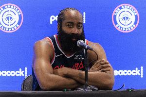 鏖战到最后时刻！哈登：开拓者整场比赛都打得特别强硬