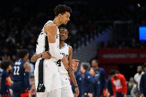 Skip：马刺5胜0负归功于文班的身高技术优势 福克斯还不在呢